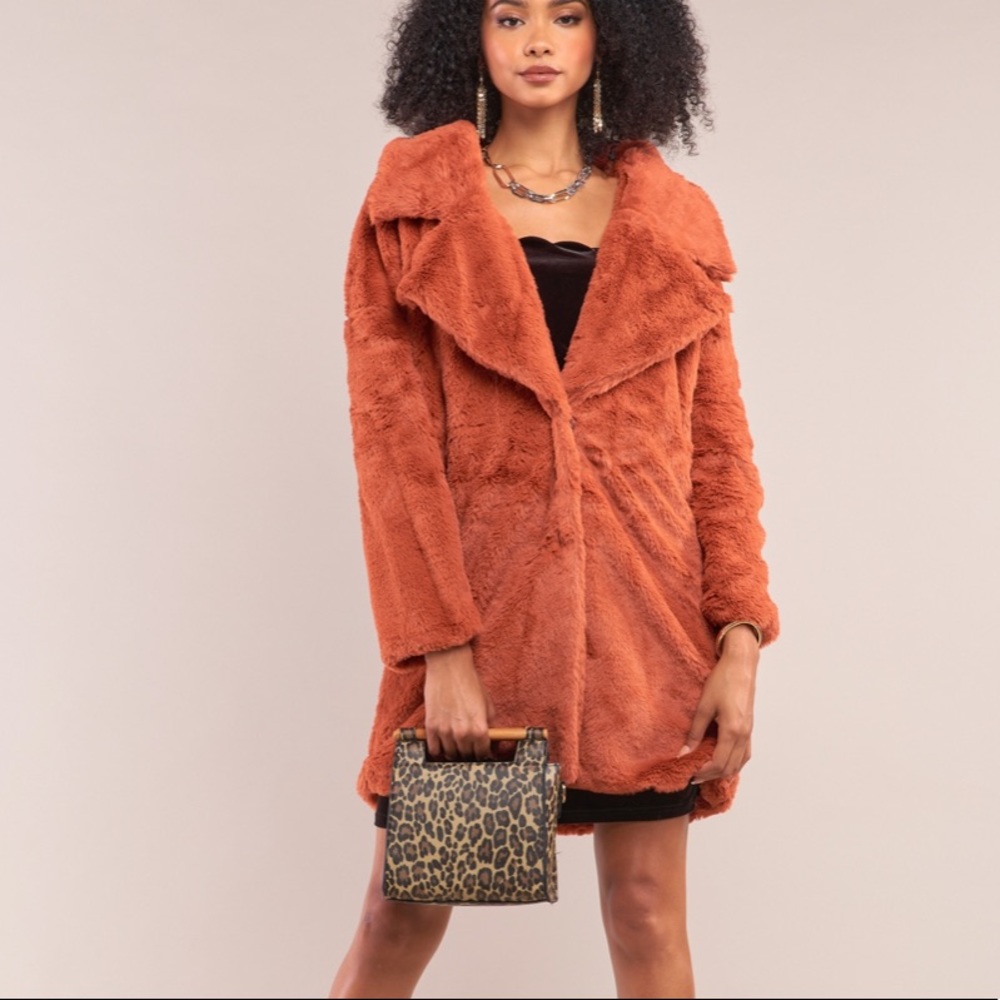 *Sold out* Rust Oversize Lapel Collar Faux